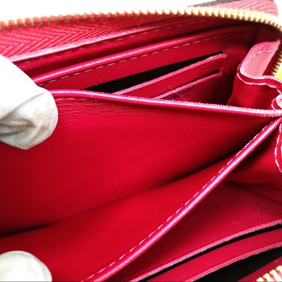 Sold Louis Vuitton Zippy Vernis Monogram wallet - Picture 13 of 16